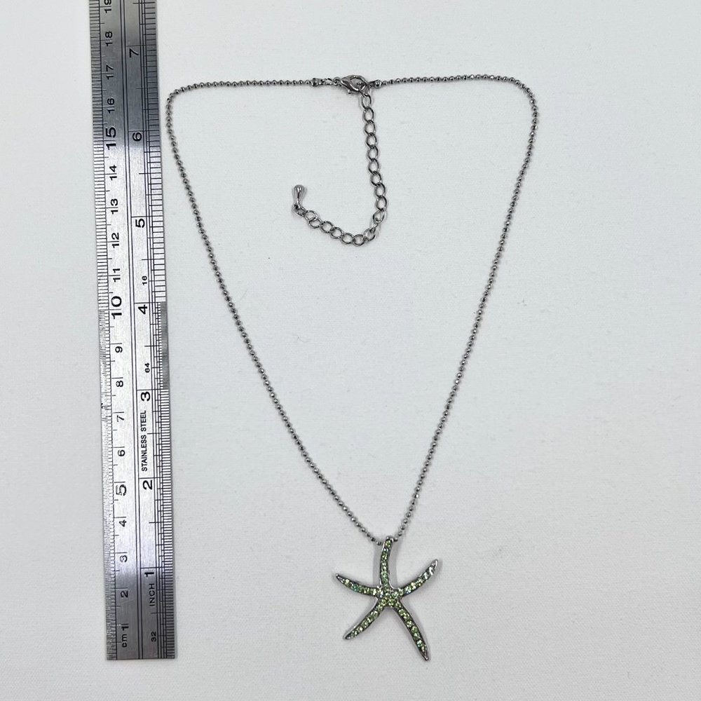 Green Jeweled Starfish Pendant Silver Tone 16” Ball Chain Necklace - Picture 4 of 7